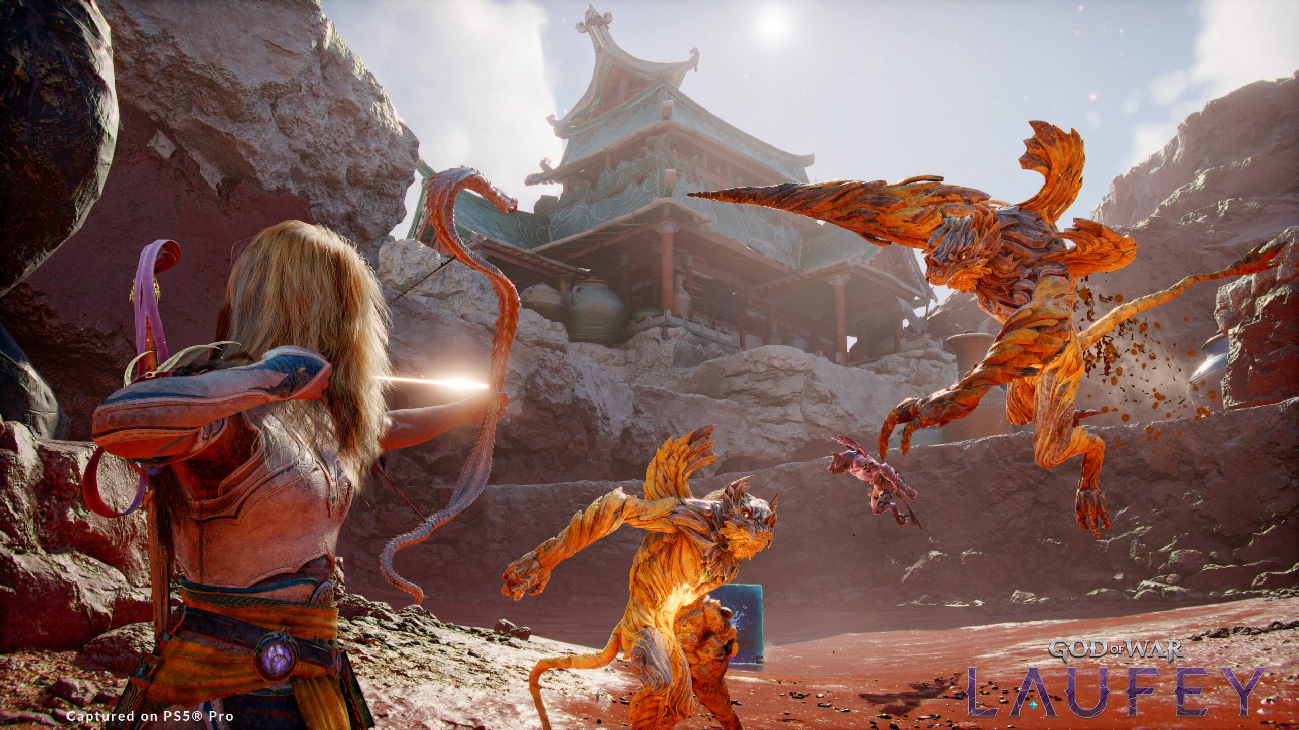 Faye drawing the Serpent Bow while fighting monstrous enemies in God of War Laufey