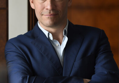 WAR Premieres on HBO and Sky With Dominic West and Sienna Miller, and Season 2 Already Has Its Cast