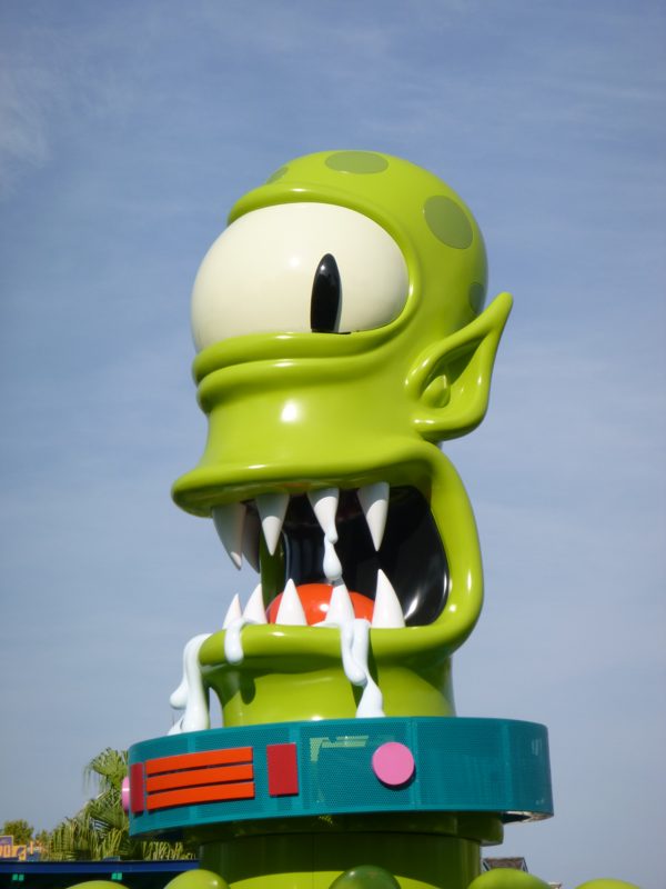Close-up of a Kang and Kodos alien statue at Universal Studios Florida